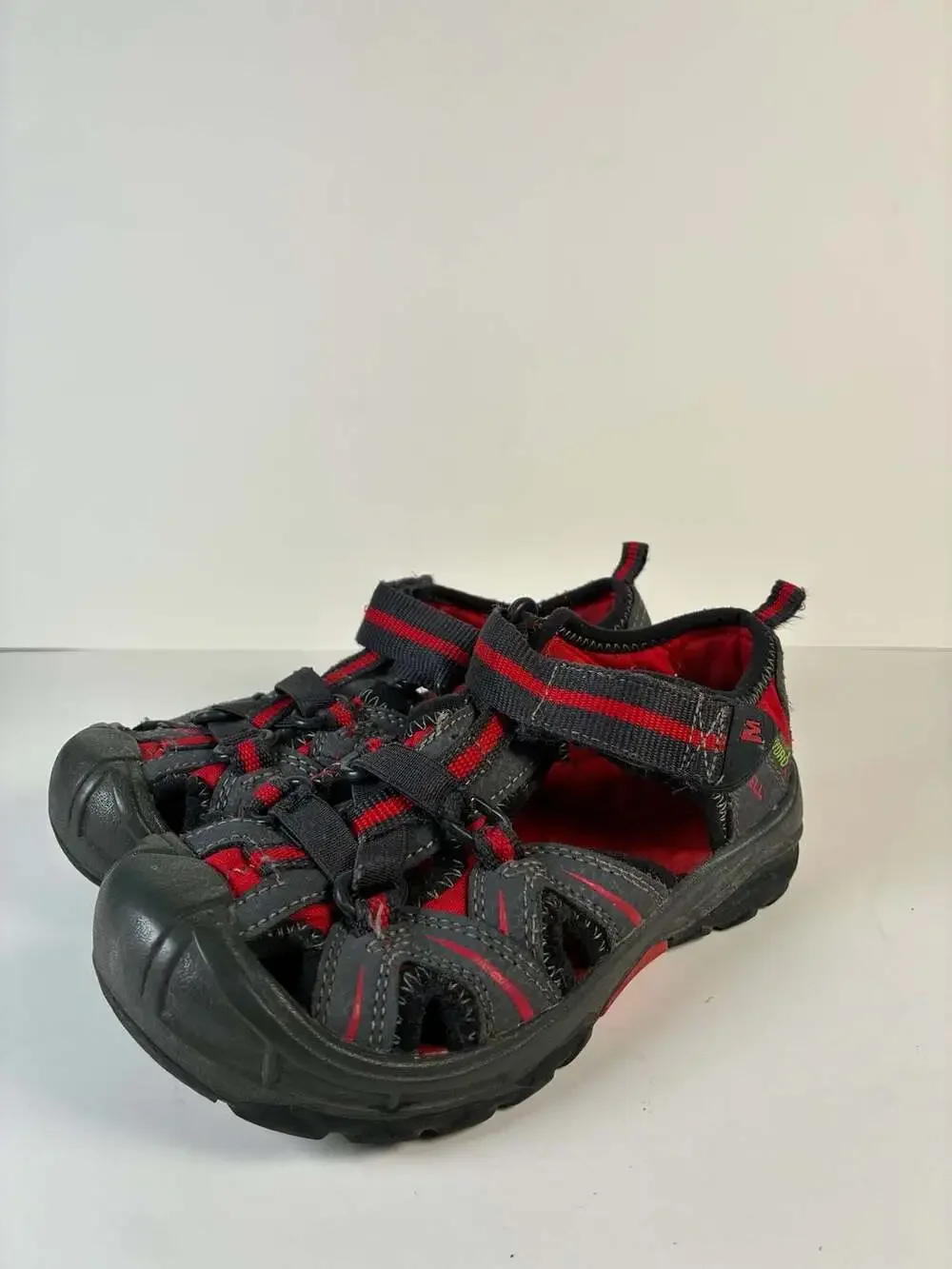 Merrell Hydro Closed-Toe Water Hiking Sport Sandals, Gray and Red